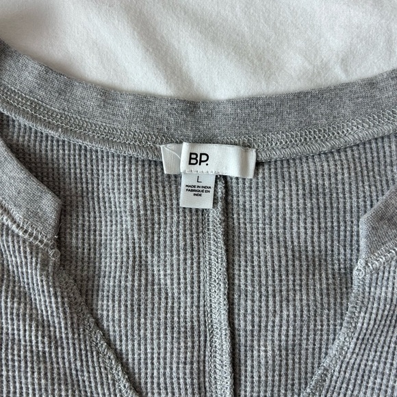 BP Gray V-Neck flow ribbed top long sleeve - Picture 4 of 4